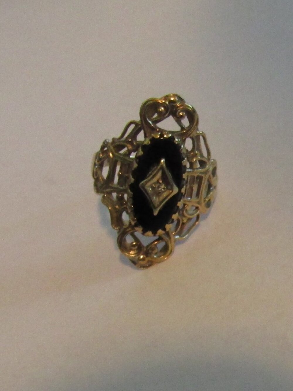 Signed PSCO 10K Yellow Gold Oval Black Onyx Diamond Art Deco Filigree Ring SZ 6